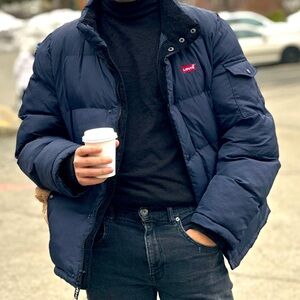 Puffy jacket for men.